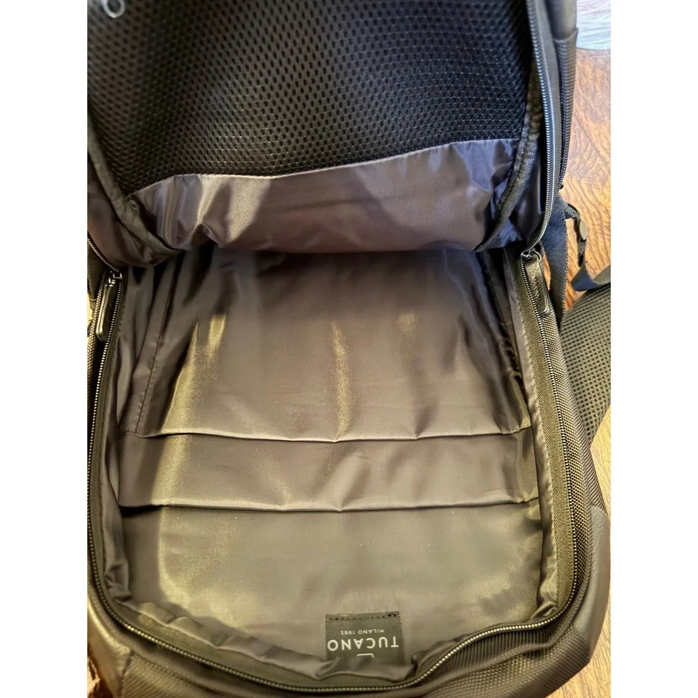Tucano Bravo Gravity Backpack Black AGS System Laptop 17